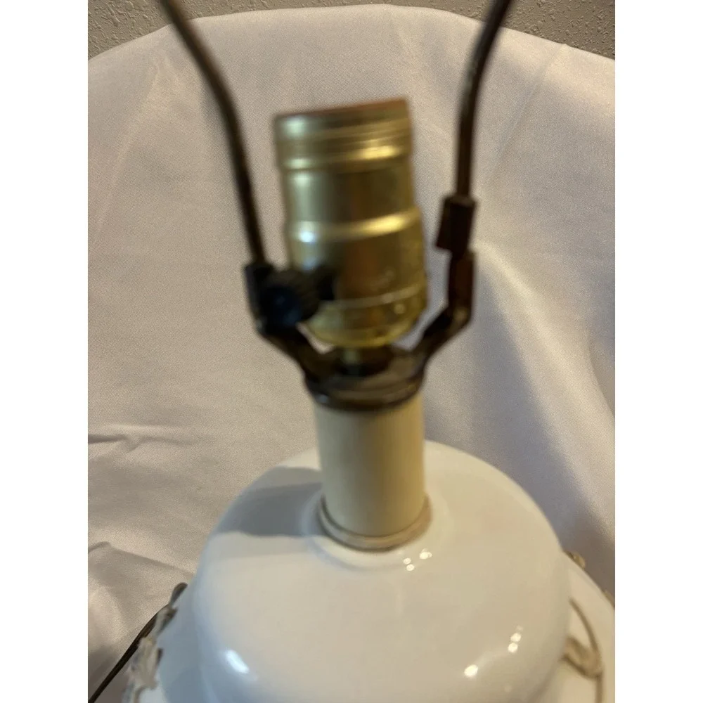 Vintage Chinoiserie Frosting Design Ginger Jar Table Lamp White Floral Relief